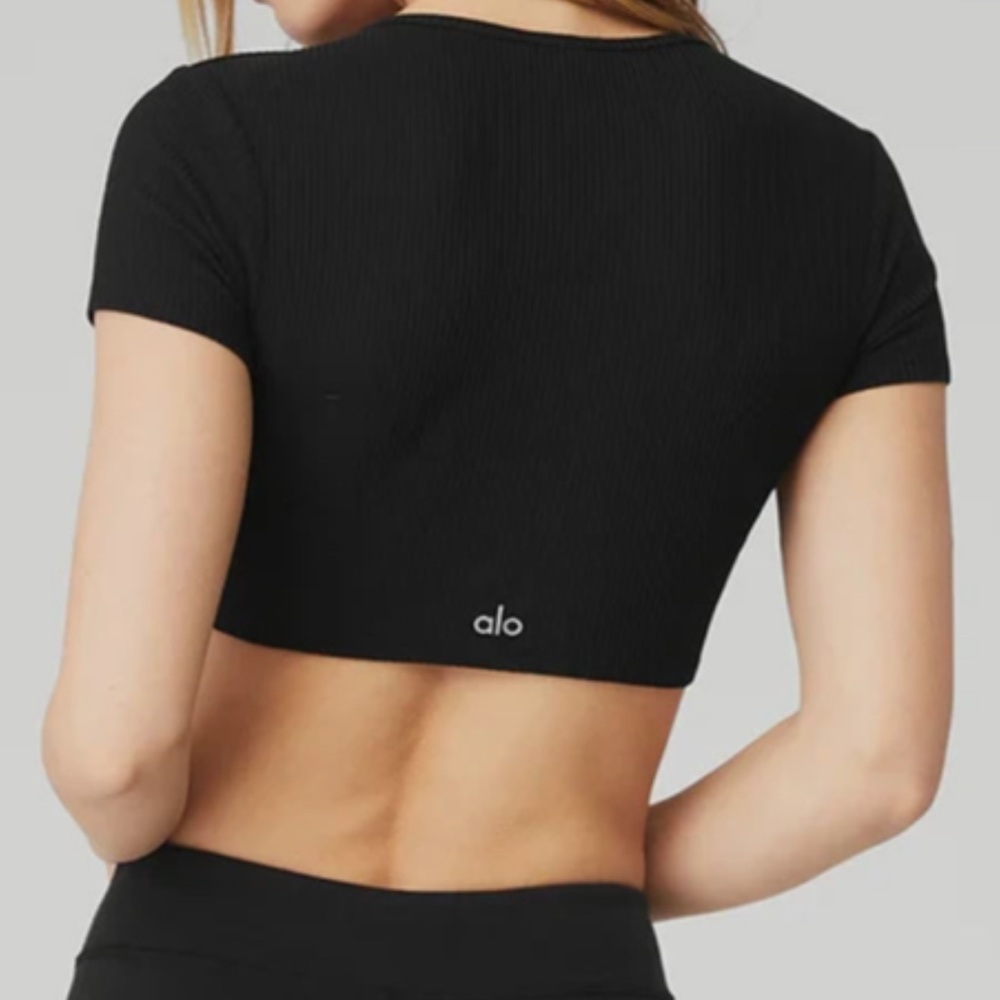 ALO Yoga Black Knotty Ribbed Short Sleeve Crop Top
